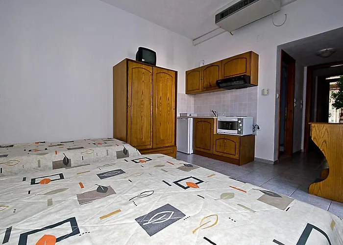 米拉马尔公寓 *